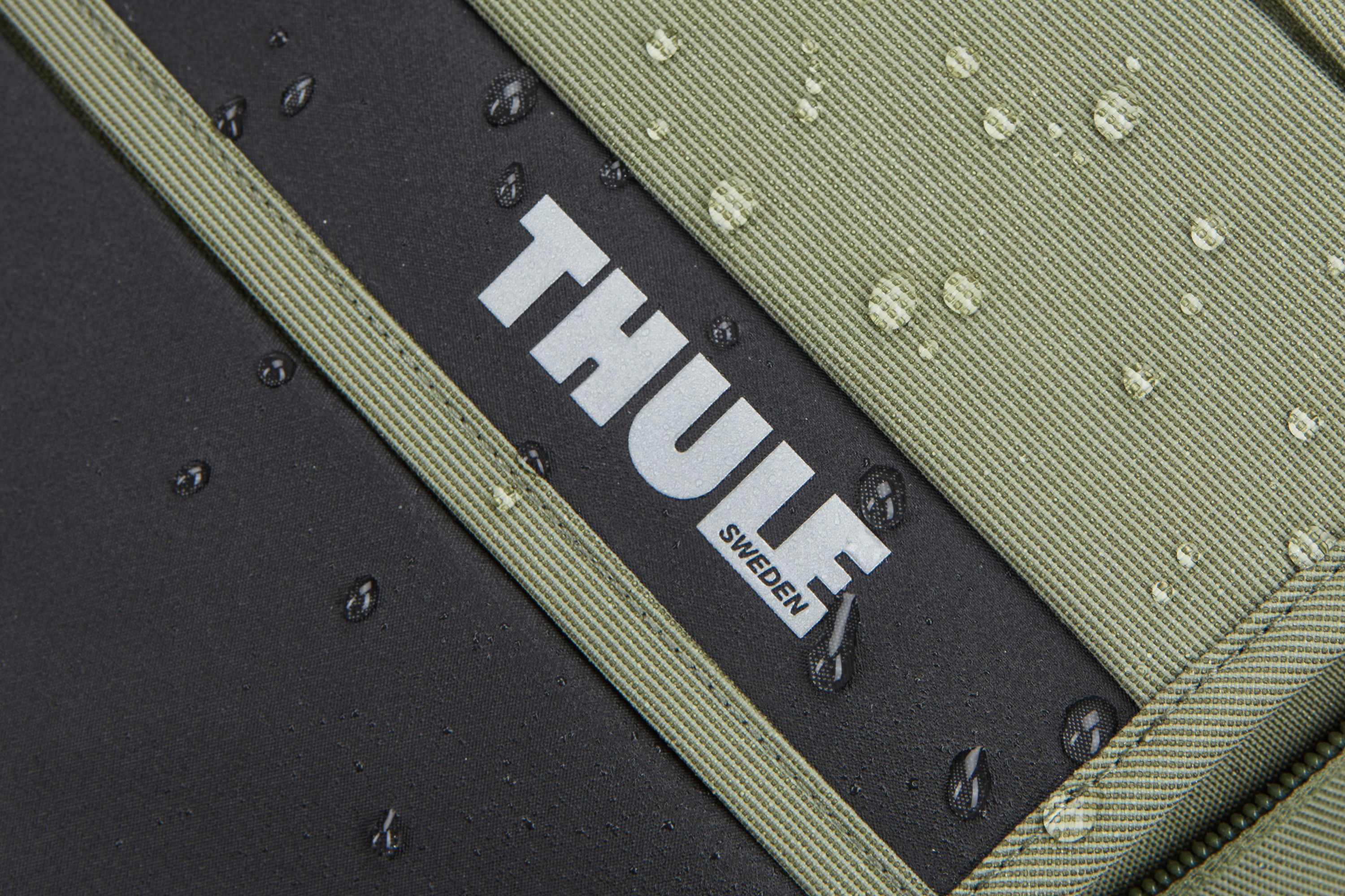 Thule Paramount Commuter Backpack 18L 3204730 weather protection